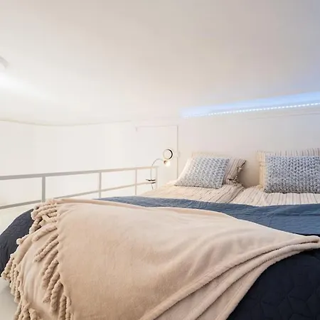 Lux In Downtown Apartman